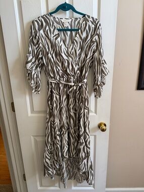 🌸APRICOT: Taupe and White Zebra-Print High-Low Wrap Dress